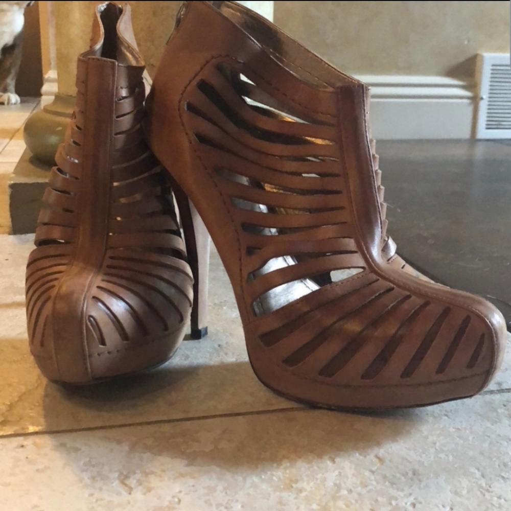 BCBG Eddah Booties